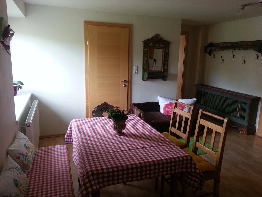 Vila Rauhbergerhof Tiefgraben Pokoj fotografie